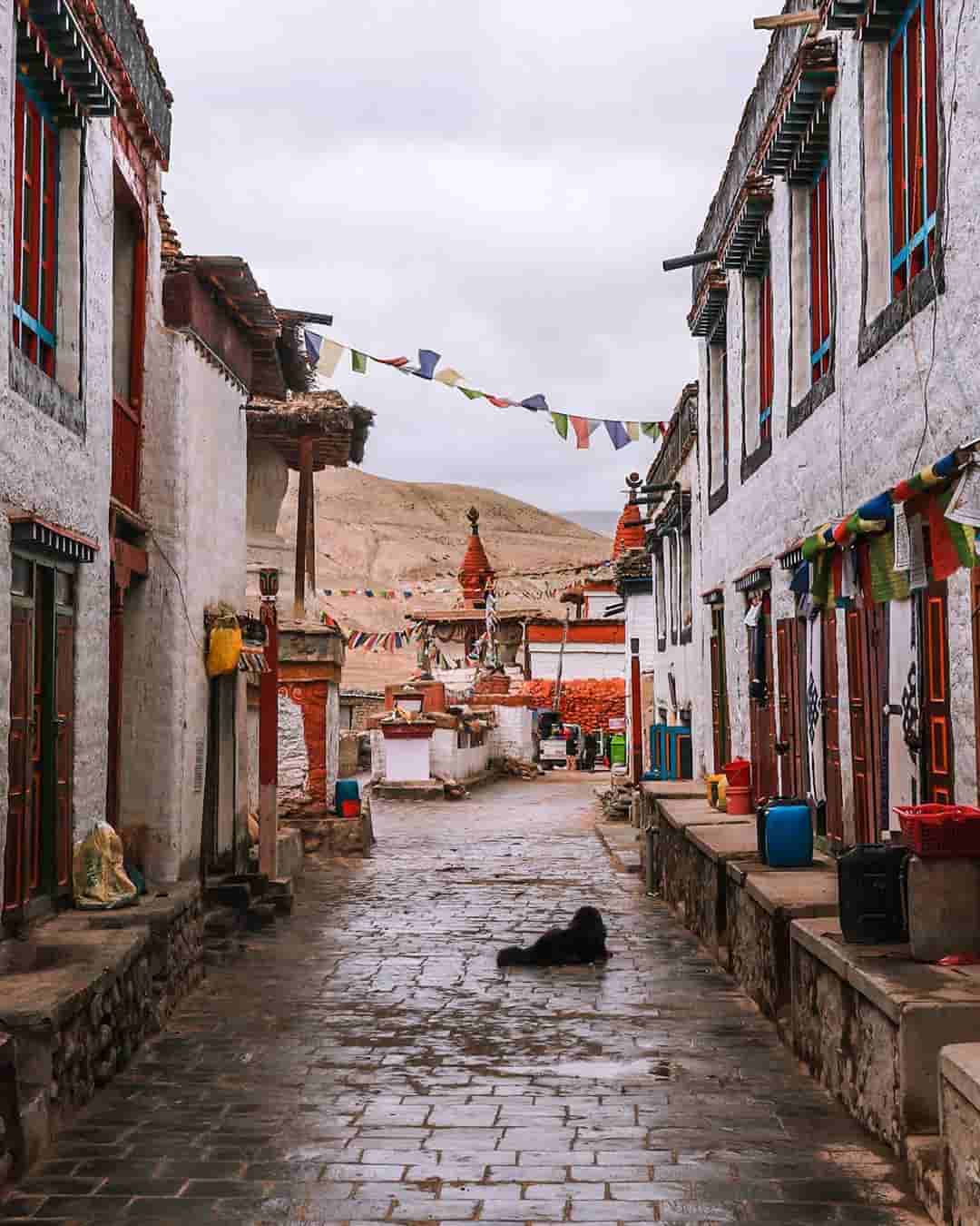 Lo Manthang, History, Entry Fee, Map, Caves, Tour Package
